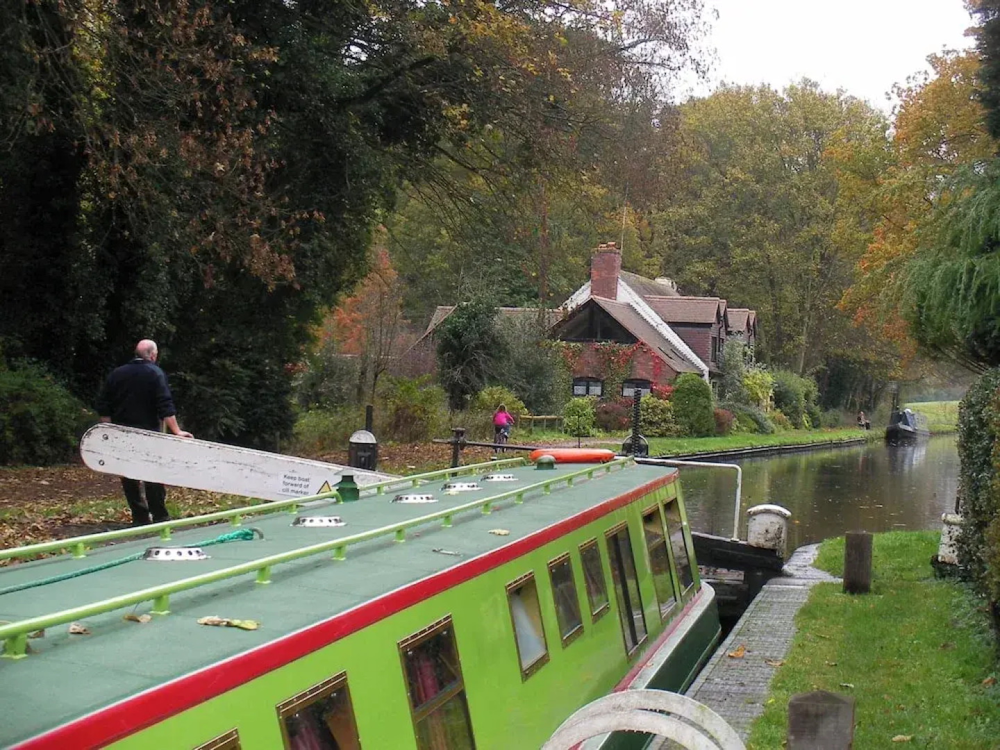 Stone - Boat - Sleeps 6 - Pet Friendly - 85ws