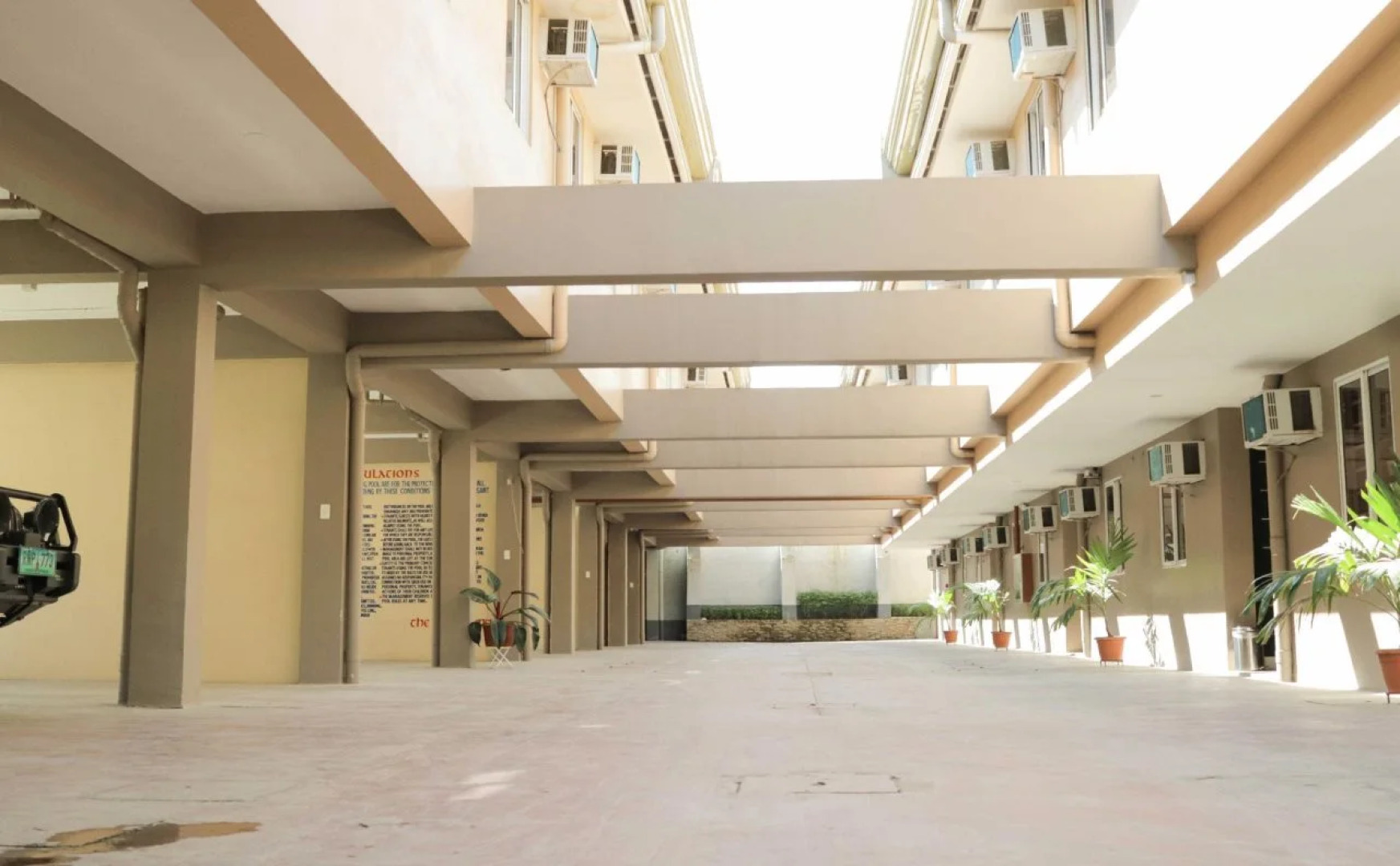 RedDoorz @ Grand Apartelle Hernan Cortes Cebu