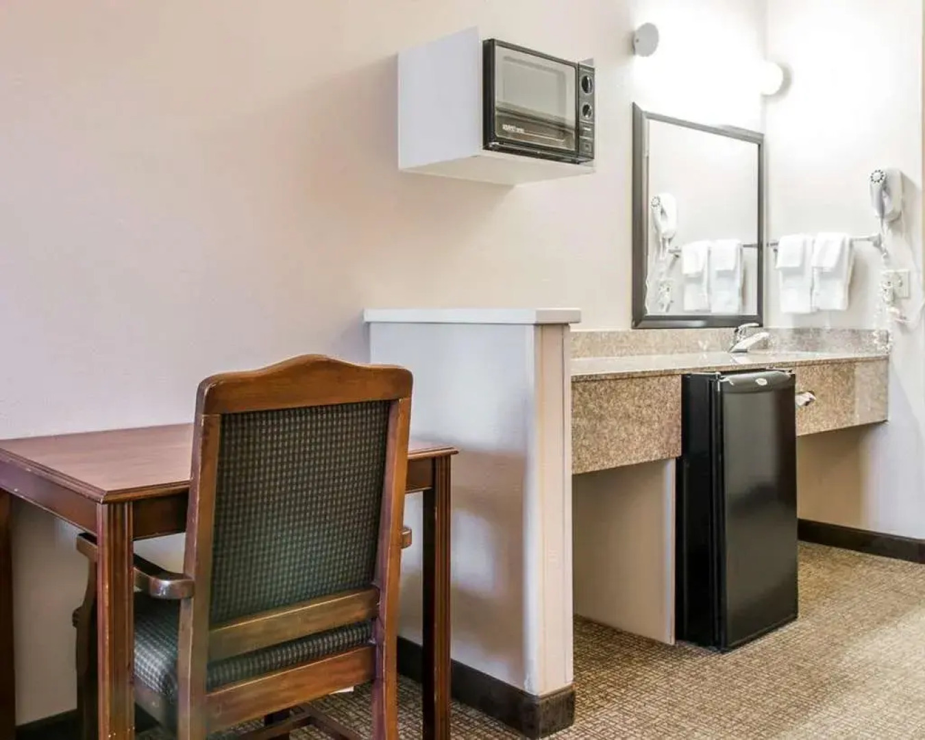 Comfort Suites Grandville - Grand Rapids SW