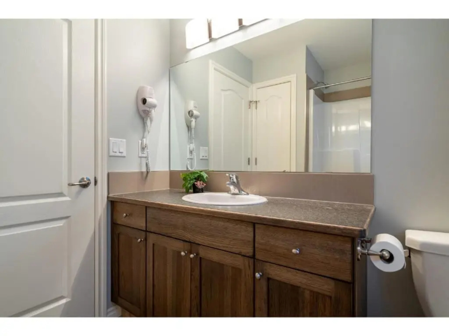 The Saturday I Sleeps 16 I BBQ & Patio I Fire Pit