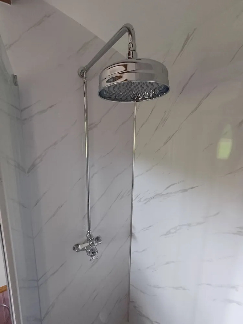 The Heartwood - Luxury Cabin Near York