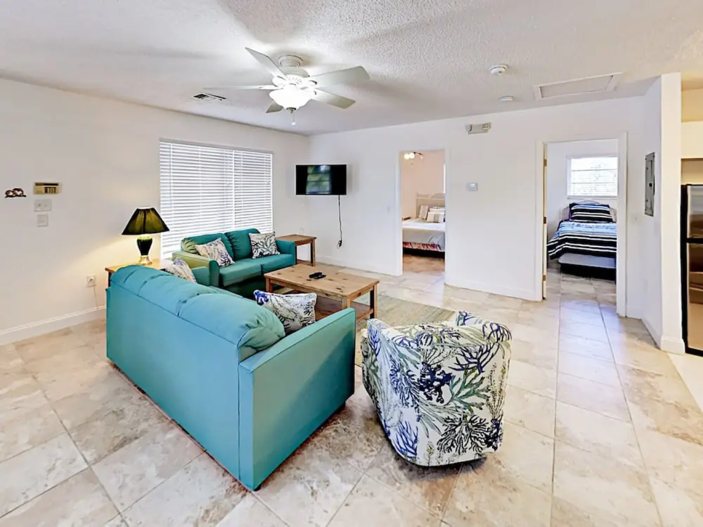 353 Barry Home 6 Bedrooms 4.5 Bathrooms Home