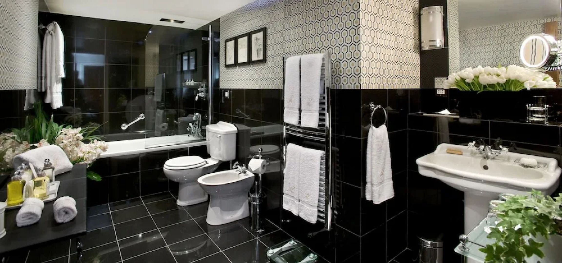 The Milestone Hotel  Apartments