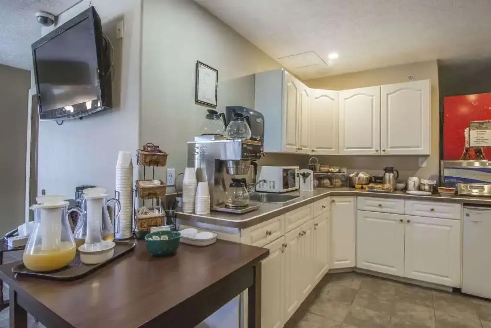 Econolodge Inn And Suites High