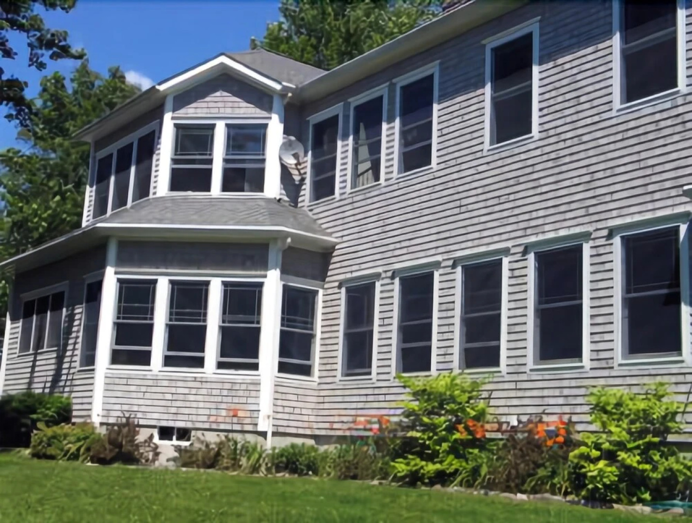 Edgewater Estate - Five Bedroom Home