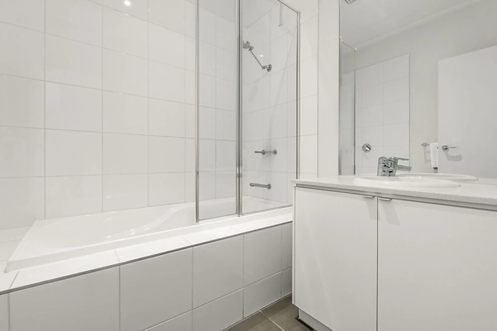 3 Bedroom Condo Near Pool