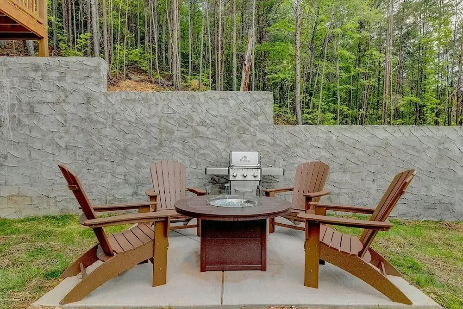 Majestic Mountain View - 4 Bedrooms, 4.5 Baths, Sleeps 12 4 Cabin by RedAwning