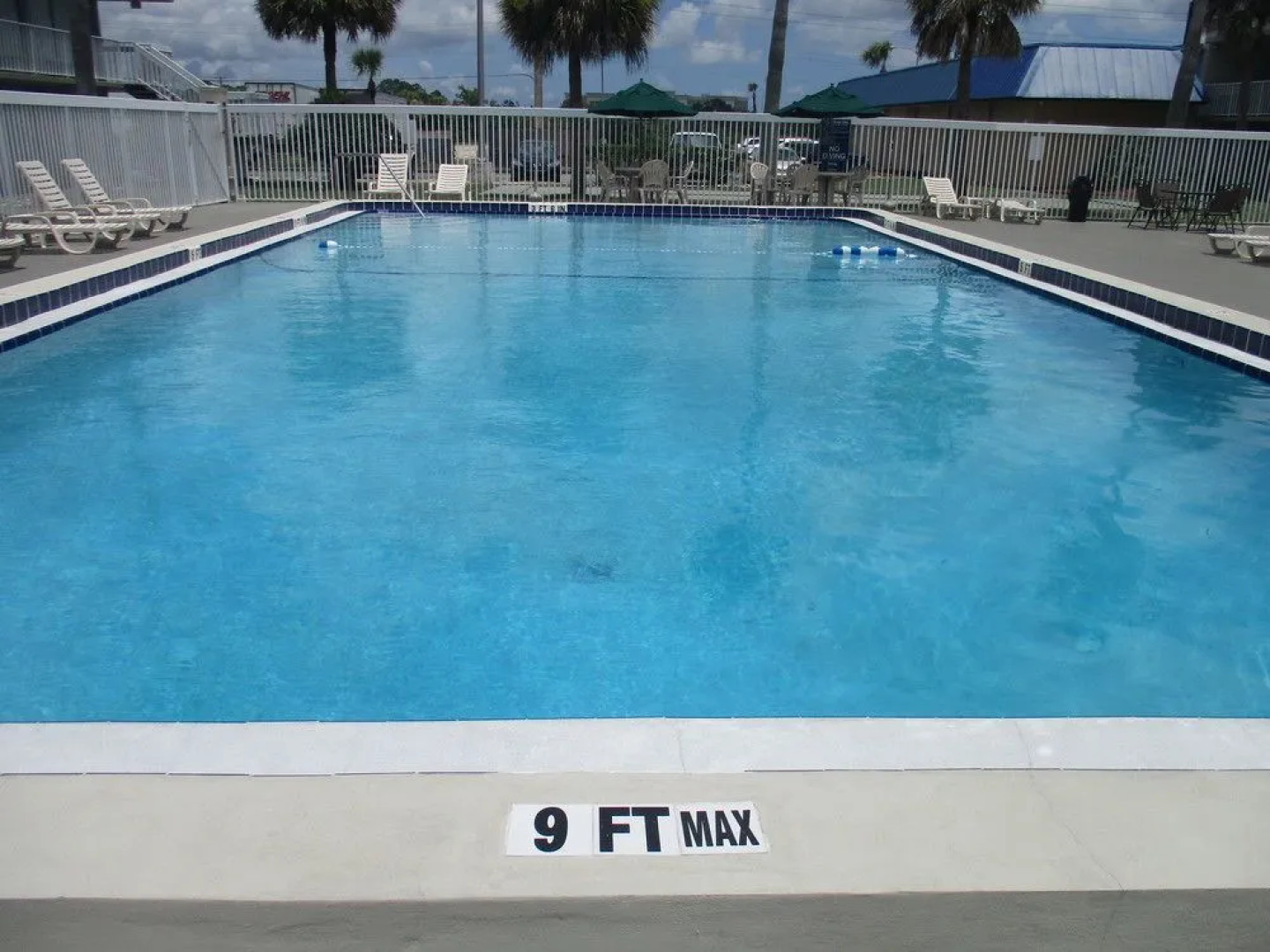 Days Inn By Wyndham Titusville Kennedy Space Center