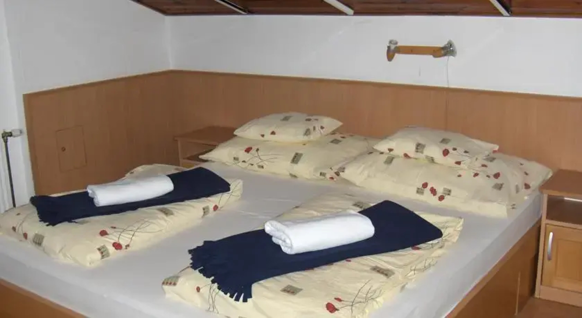 Magyar Kozut Vendeghazak