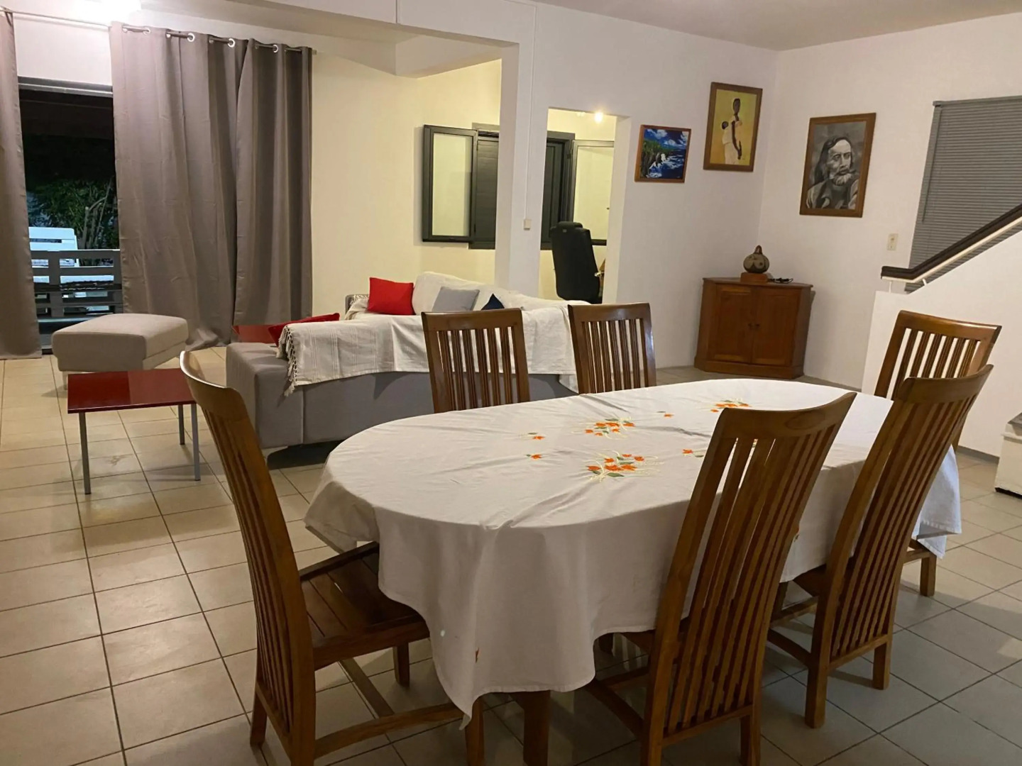 La Kaz Paille en Queue, Magnifique Villa F5 récemment rénovée avec piscine et Jacuzzi sur La Possession