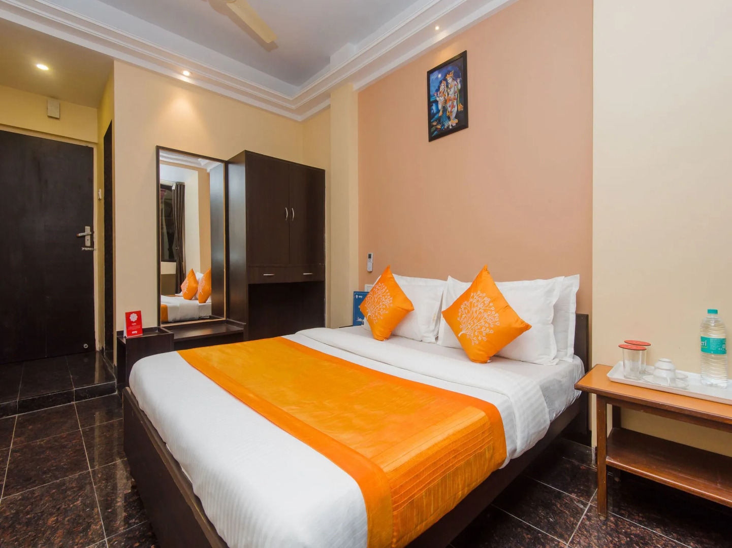 OYO 11672 Hotel Shubham