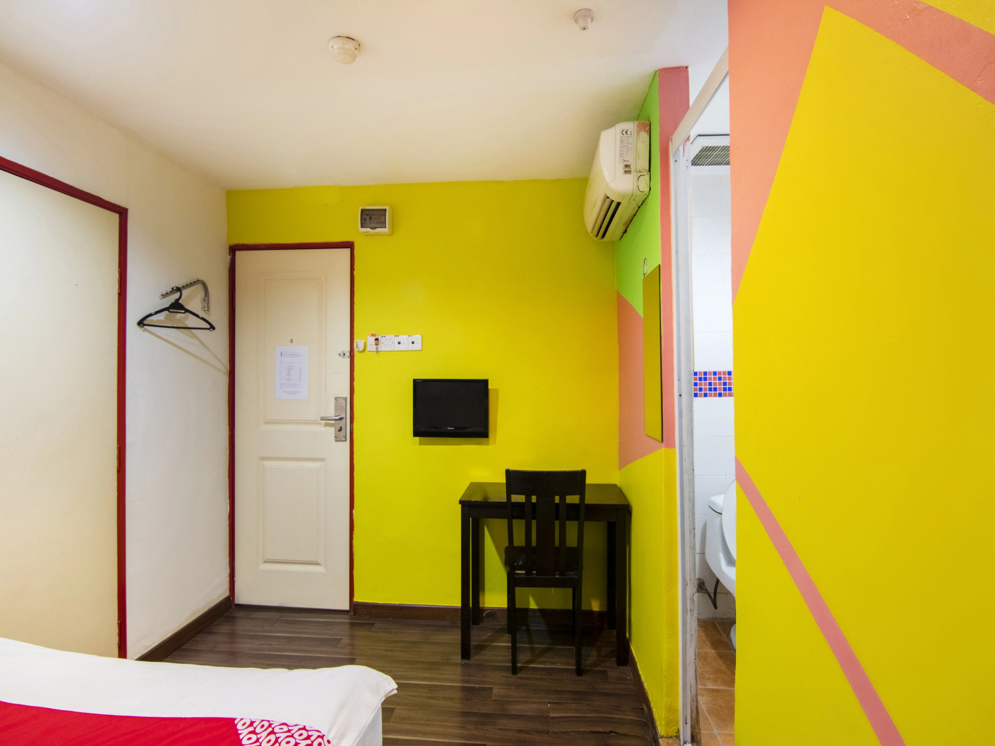 OYO 89891 1st Inn Hotel Subang (SJ15)