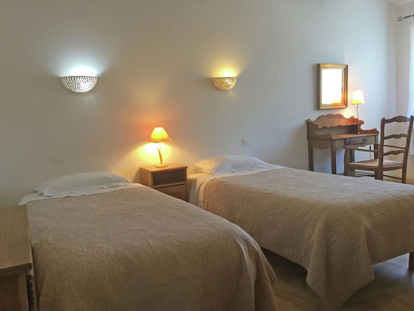 Inviting Villa in Saumane-de-vaucluse With Swimming Pool