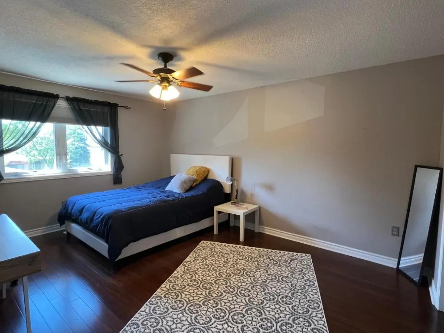 Fresh, Chic, Spacious Home With Everything U Need