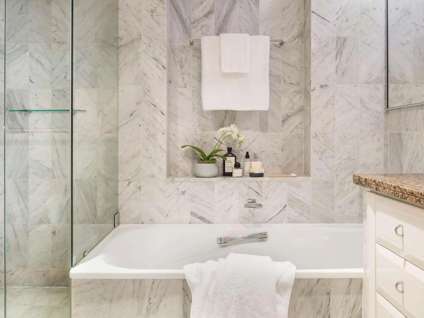 The Sebel Quay West Suites Sydney