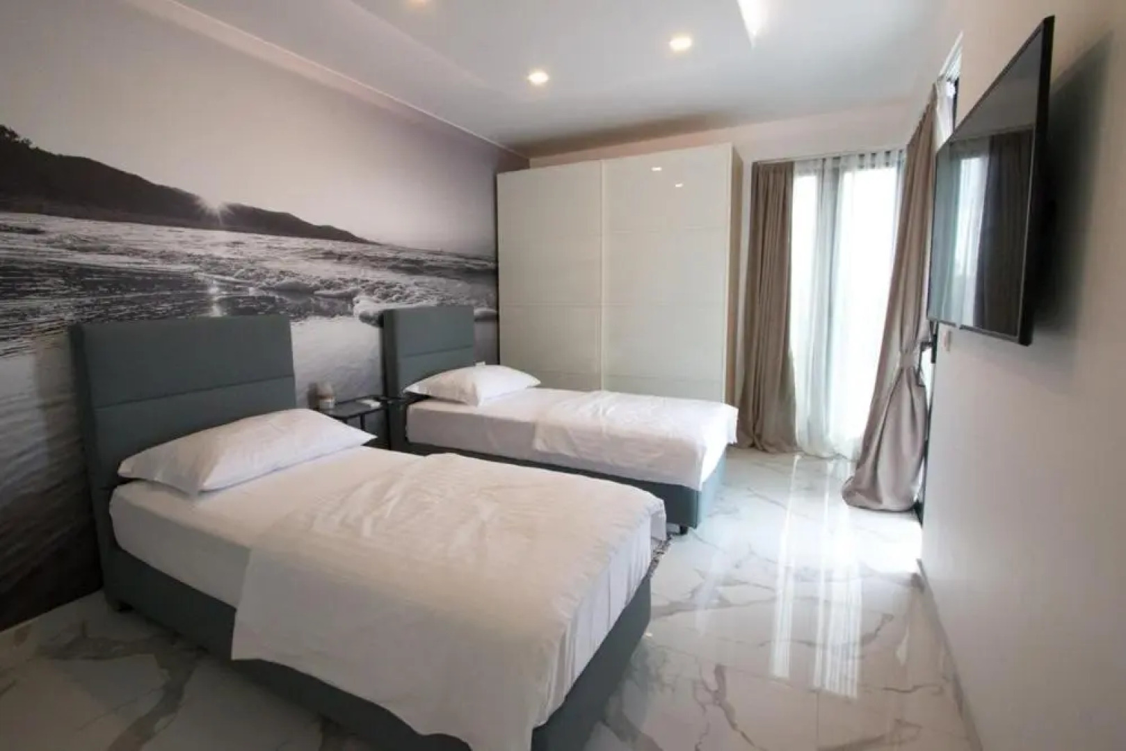 Villa Barako Prestige - 4 Bedroom Villa - Very Modern Interior - WiFi and Air Conditioning