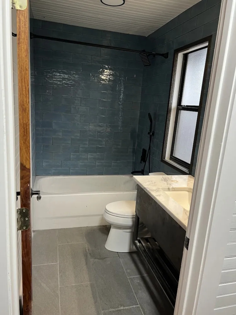 Hideout on the Horseshoe