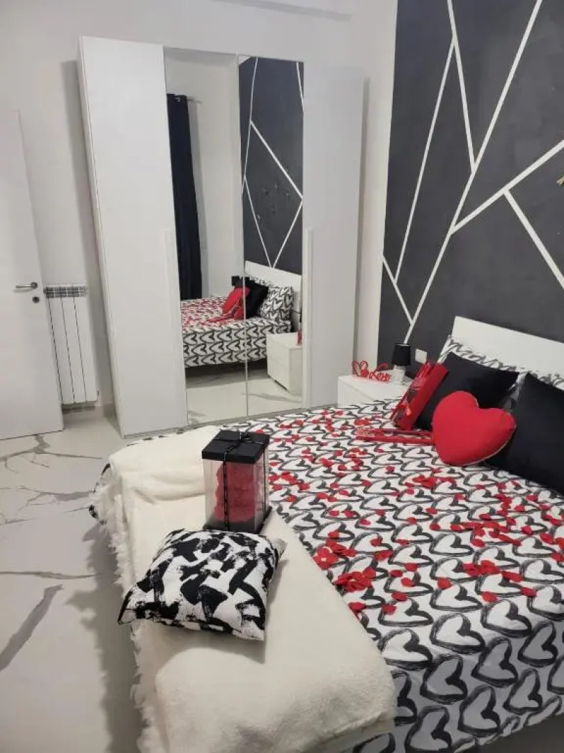 NewLife 8.15 Holiday Home Black