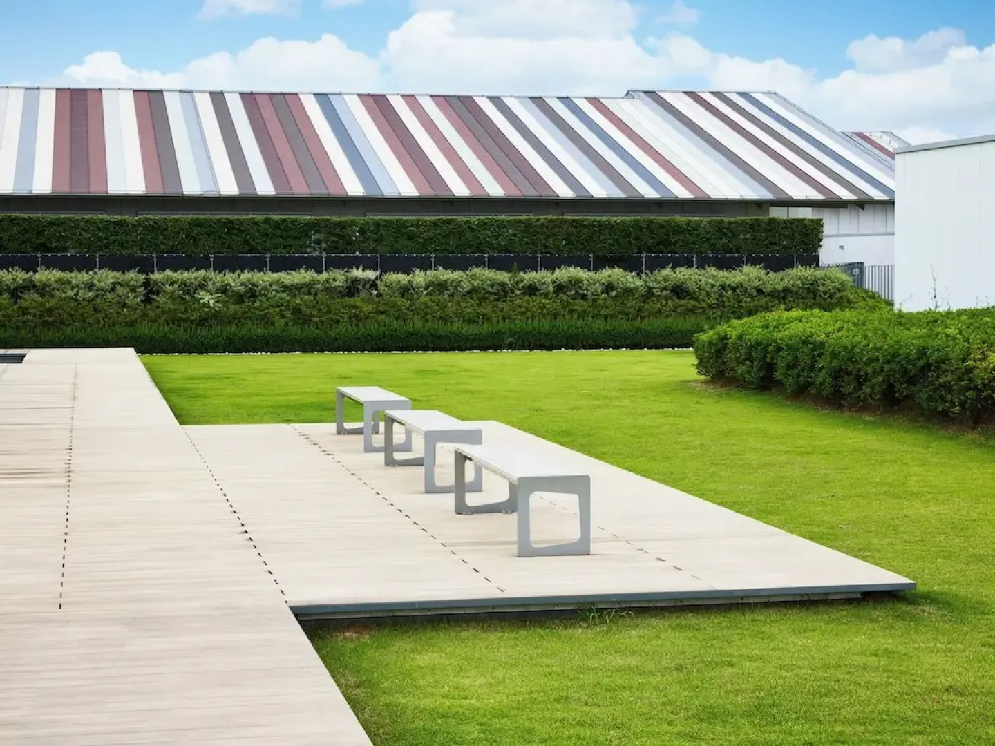 IN THE LIBRARY hotel and books TOKOROZAWA