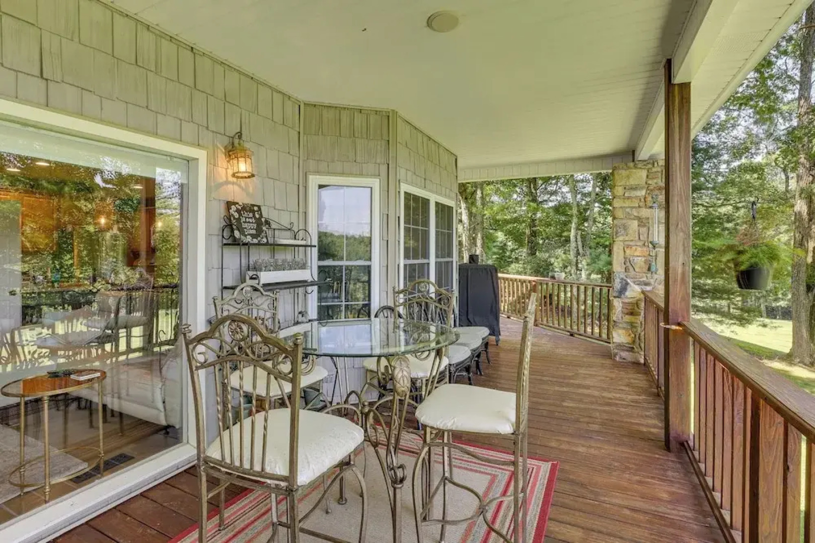 Golf, Hike & Explore: Blue Ridge Mtn Haven w/ Deck