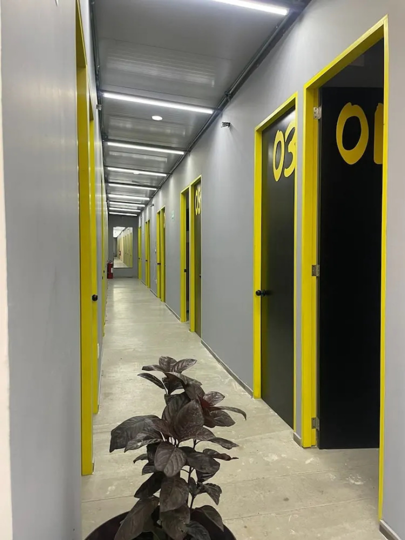 CHECK INN HOSTAL AEROPUERTO GDL - Hostel