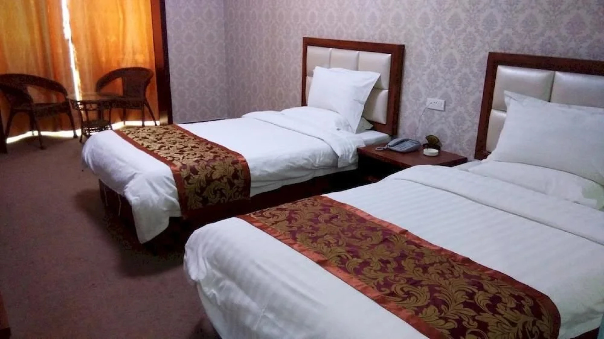 Yanshi 7 Star Express Hotel