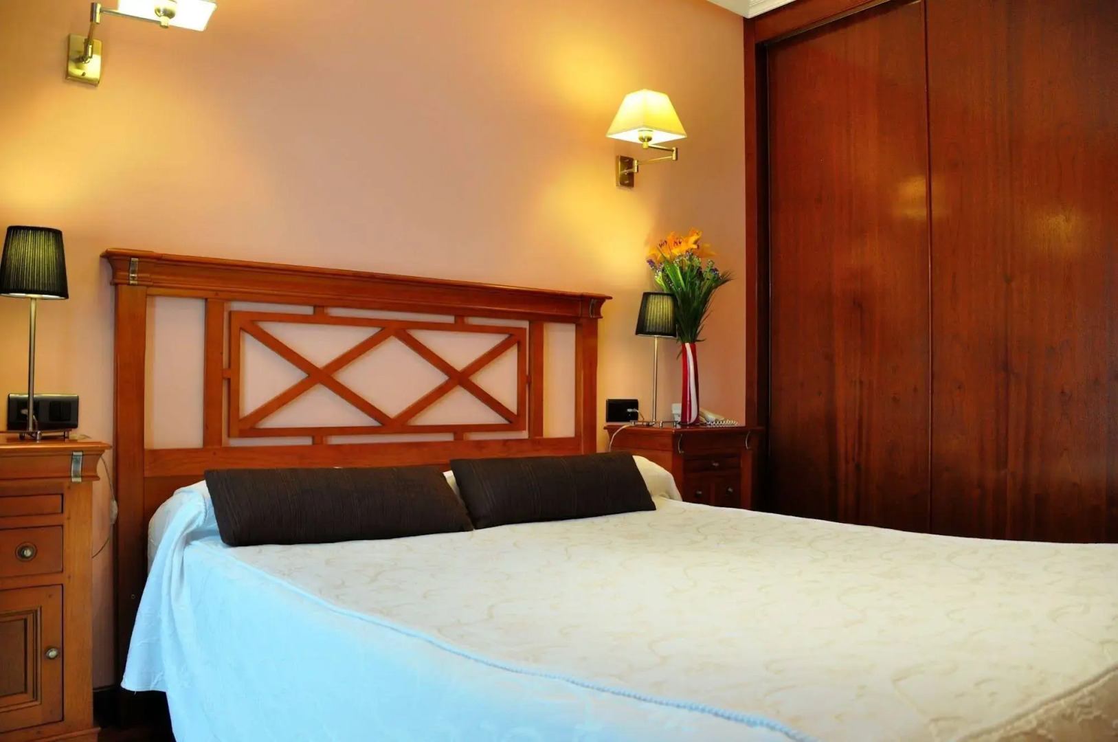 Hotel Puerta del Oriente