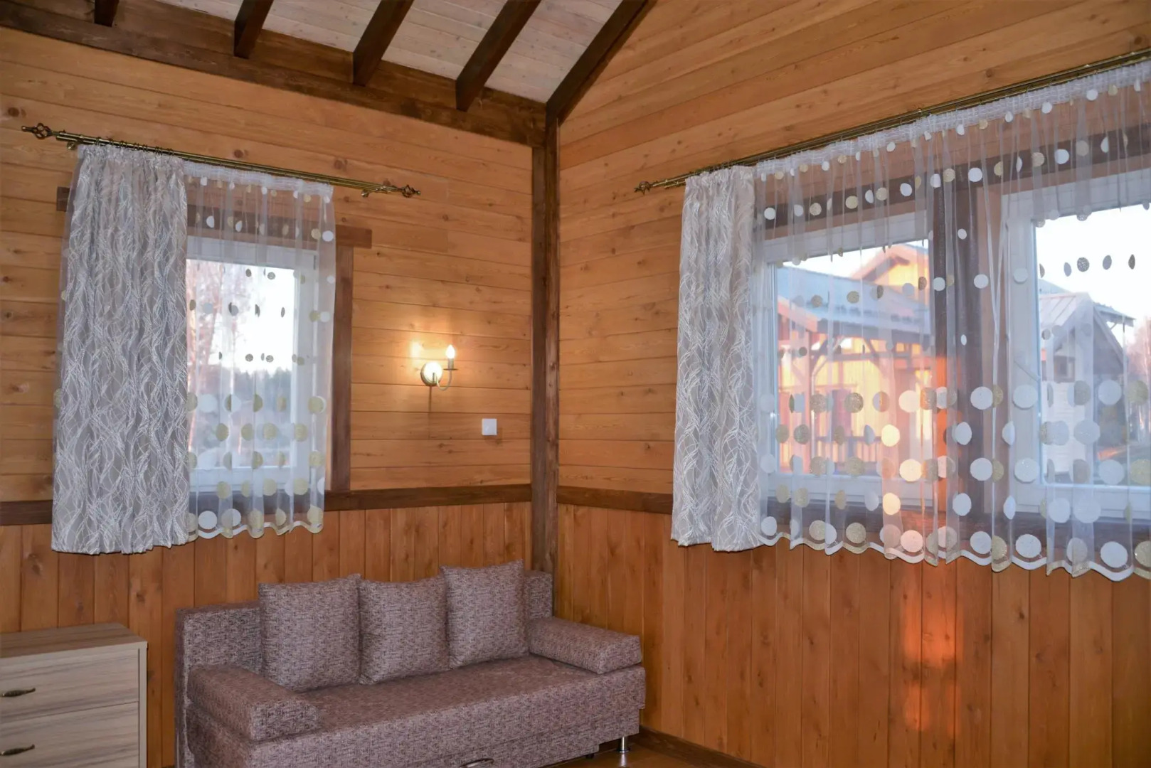 Коттедж Б5 на базе отдыха Новинки Парк