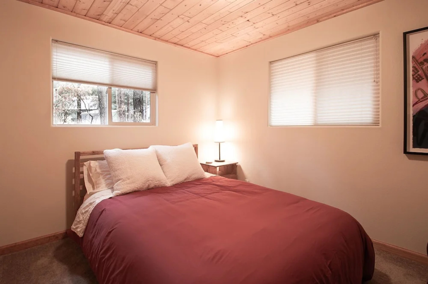 Tivoli Chalet Apartment 3 NW Comfy Cabins