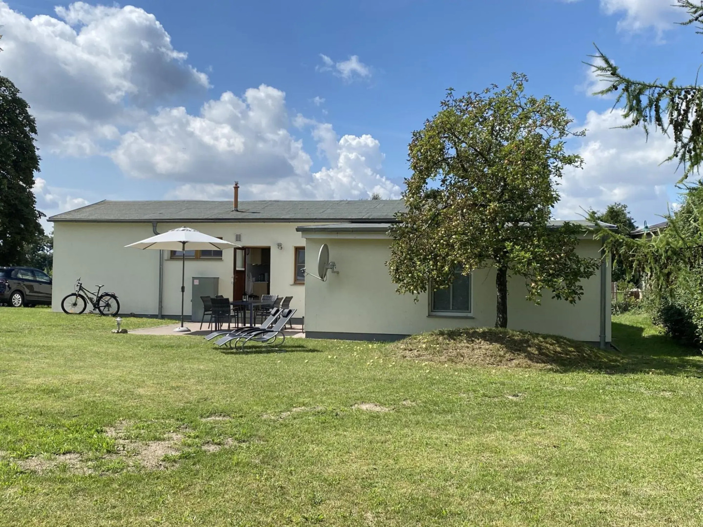 Geraeumiges Ferienhaus mit Sauna