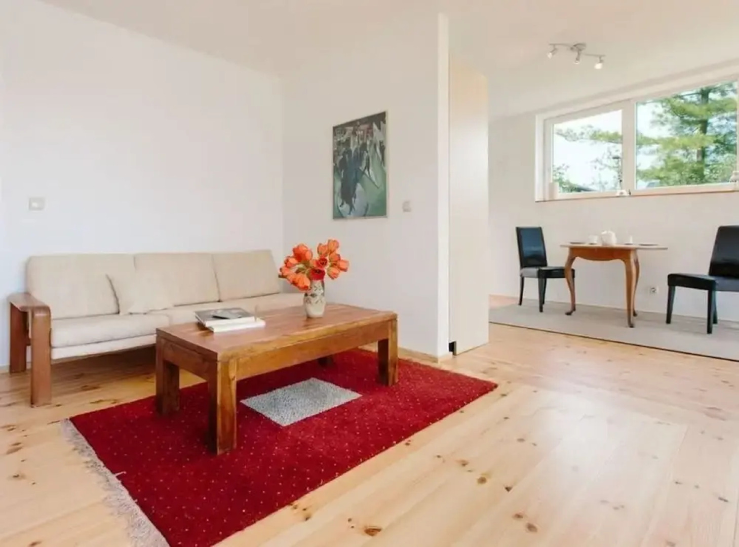 Bauhaus Holiday Apartment by the Lake