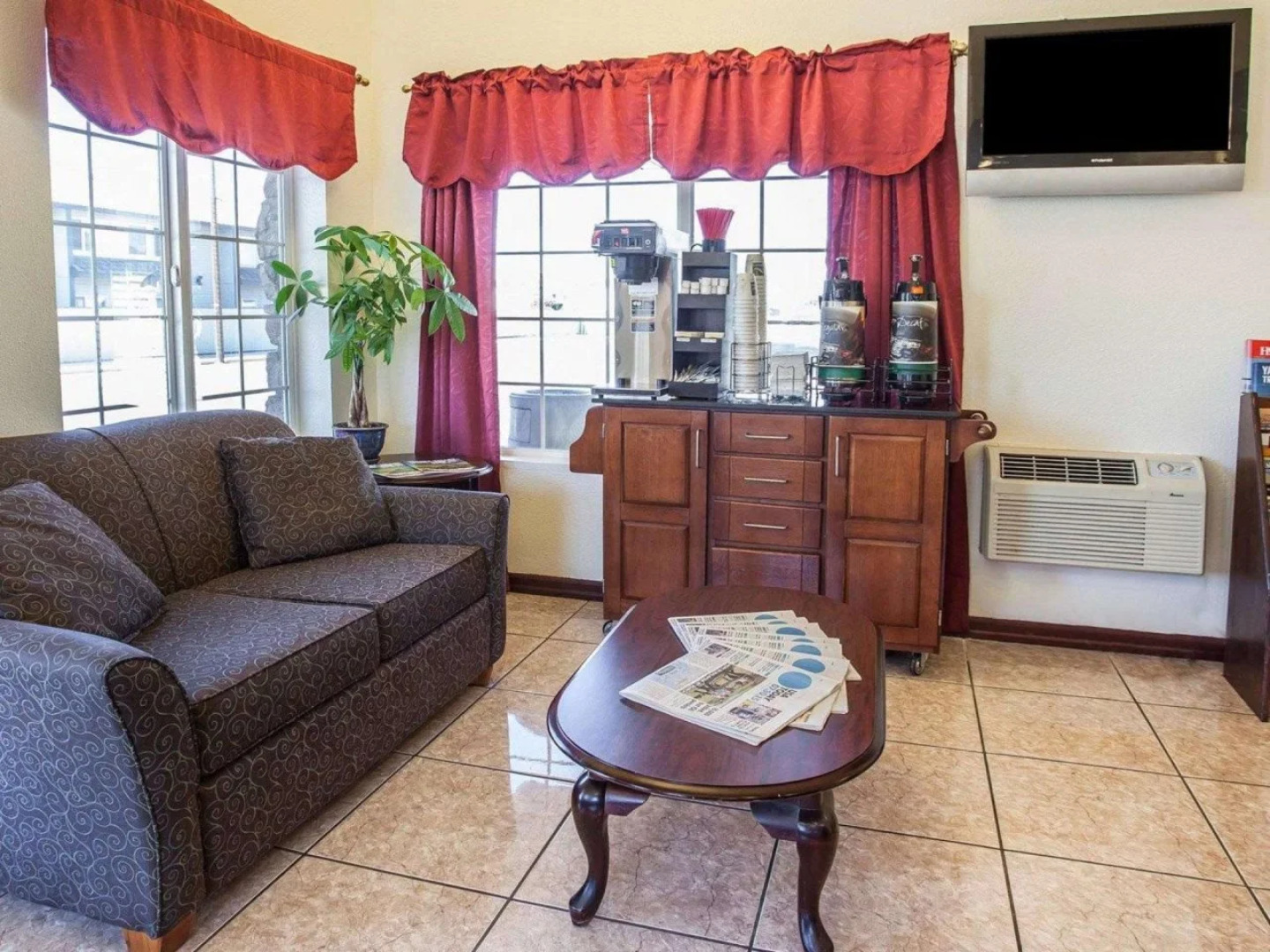 Quality Inn and Suites Toppenish