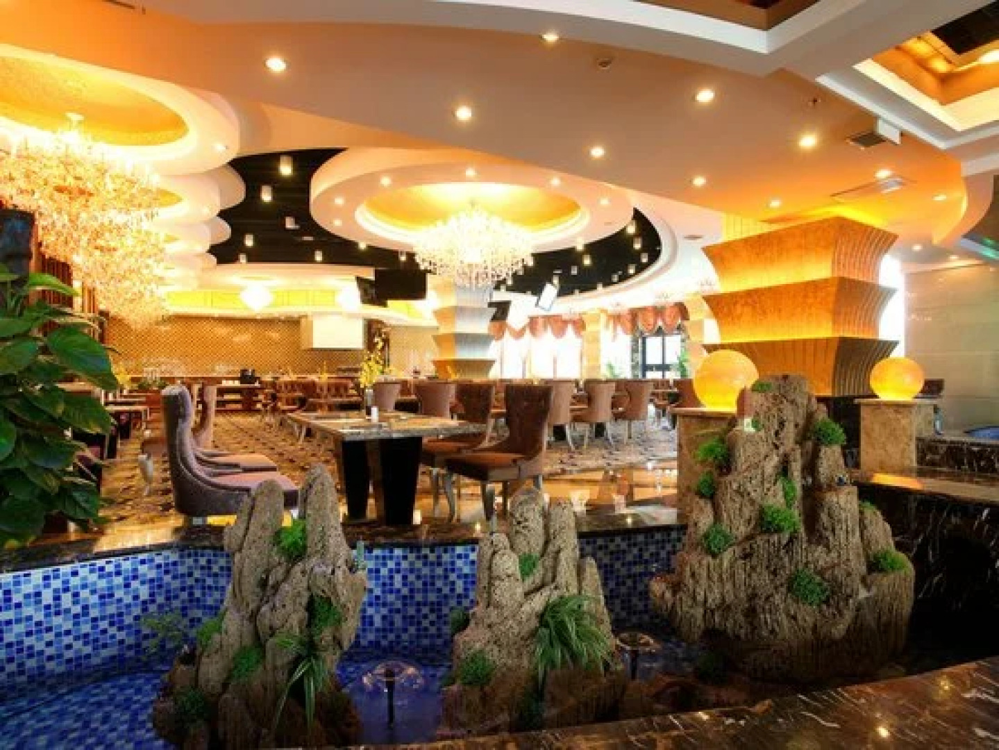 Yujing Garden Holiday Hotel