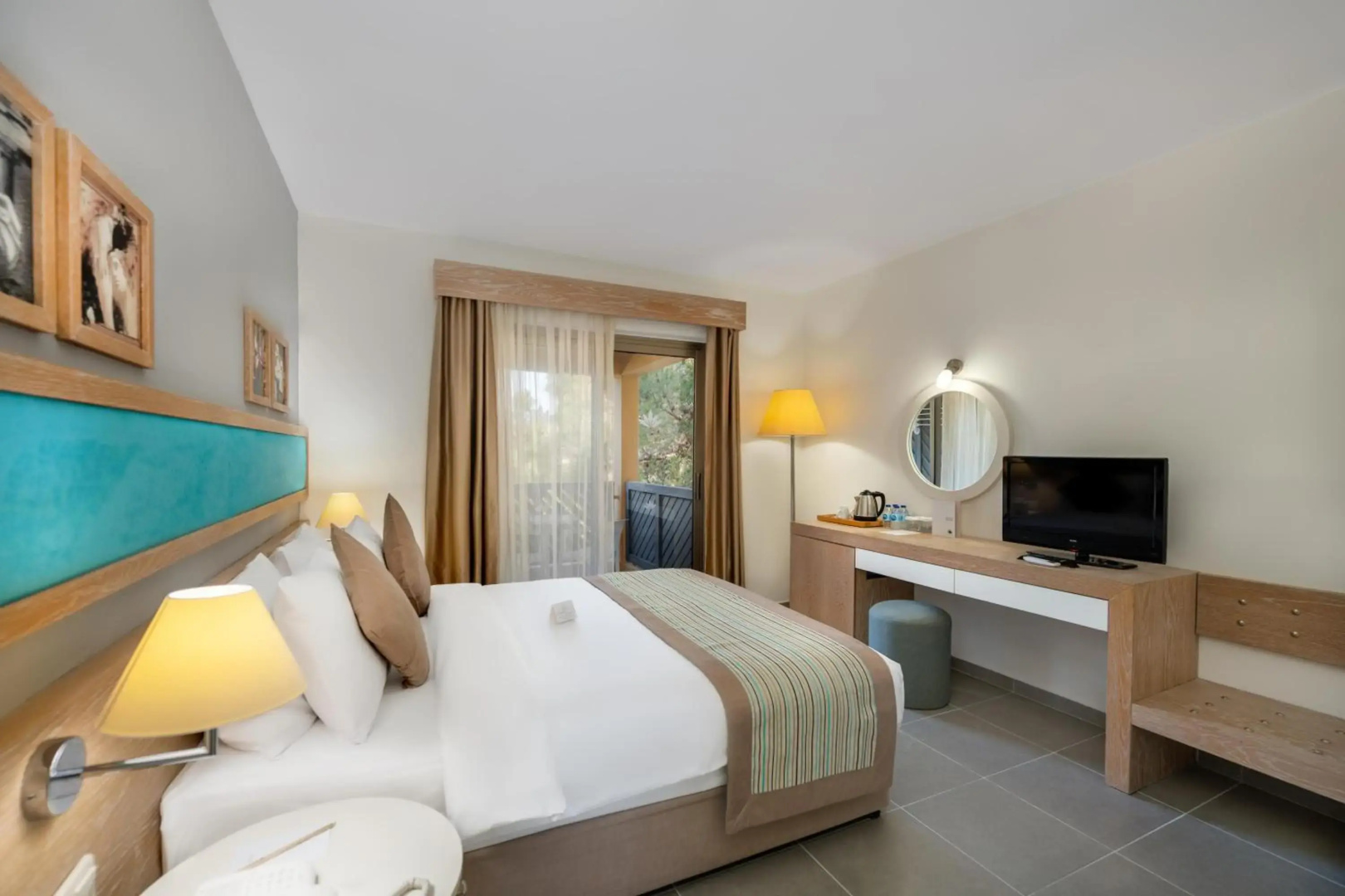 Delight Deluxe Hotel