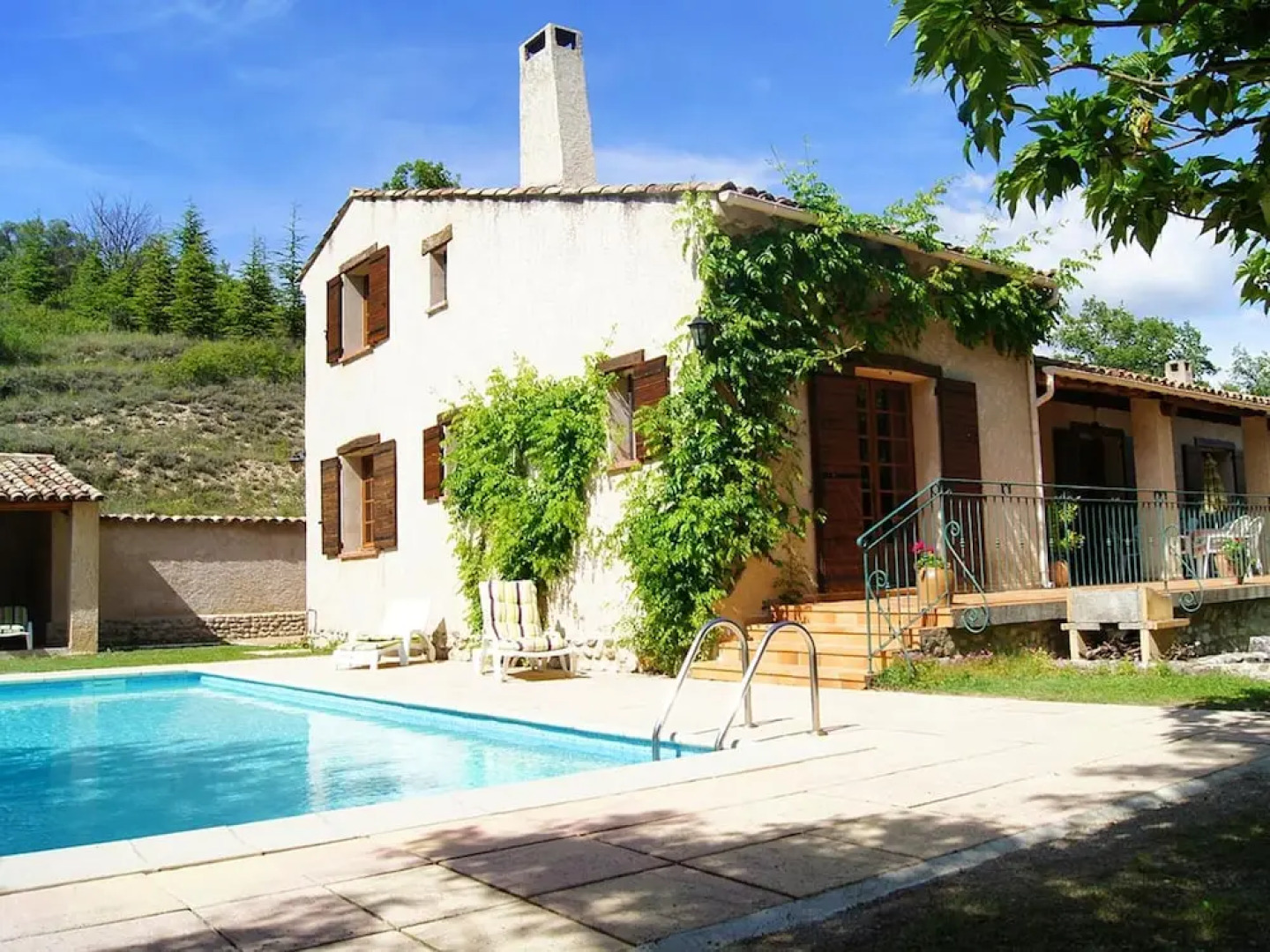 Villa With 3 Bedrooms in Riez, With Private Pool, Furnished Terrace and Wifi