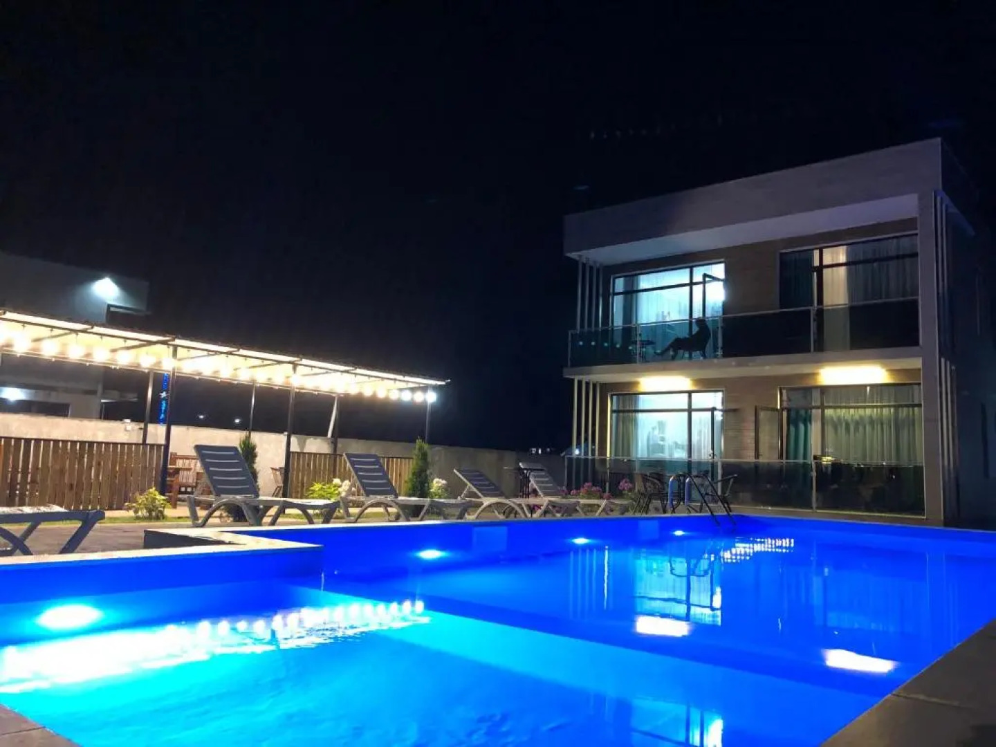 Apollo Plus Cottages