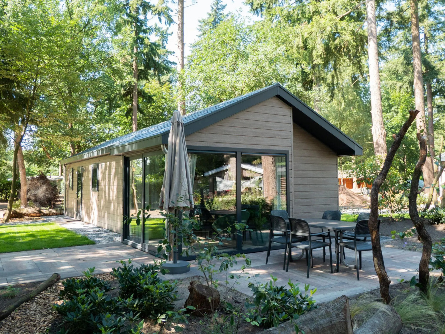 Modern Chalet Near De Veluwe National Park