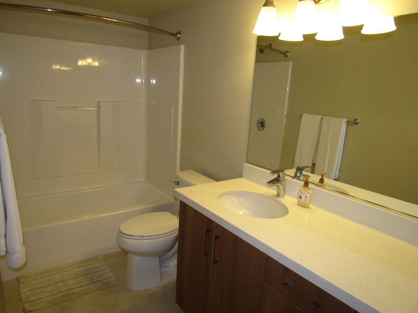 Cozy Place in Tahiti Way