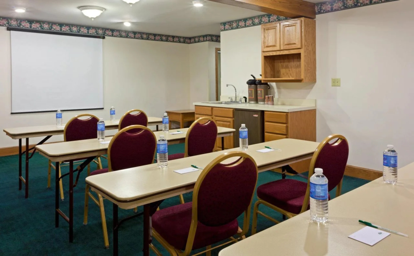 Country Inn & Suites by Radisson, Millville, NJ