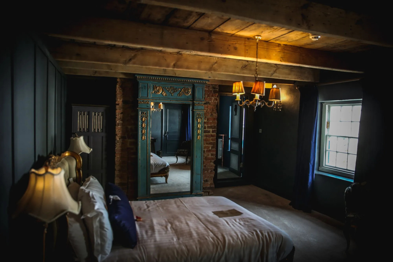 Le Petit Chateau & William de Percy