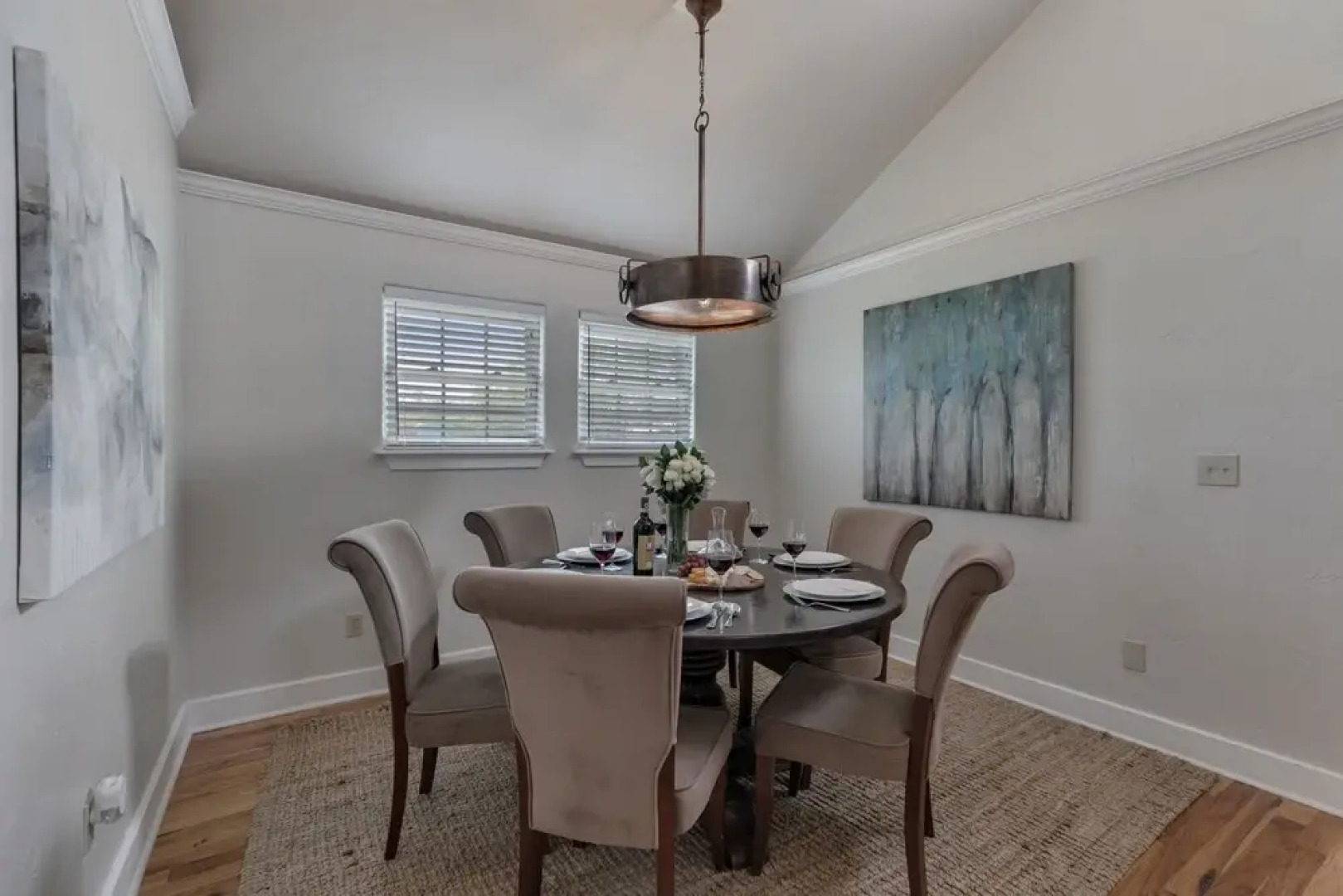 Gorgeous Home W/hot Tub&grill