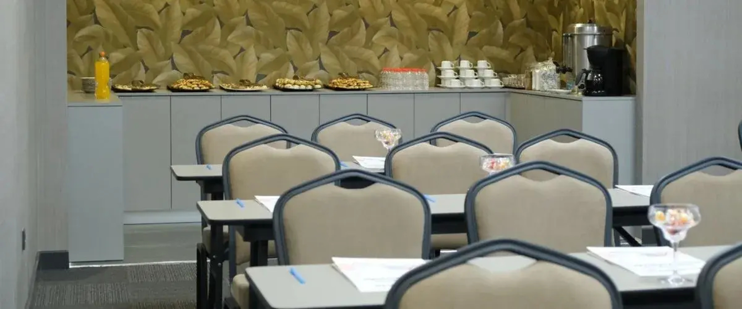 Uçar Royal Hotel and Conference Hall