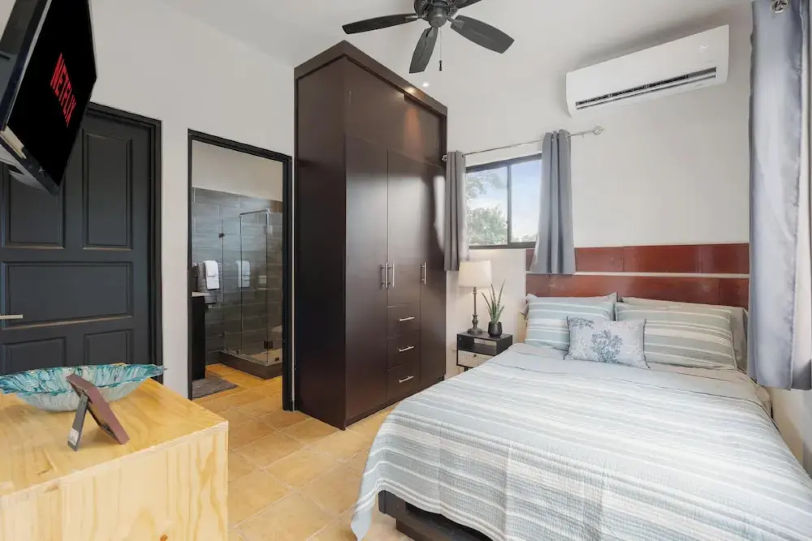 Suite 4 - Sloth Pool&Beach 3 BR Condo