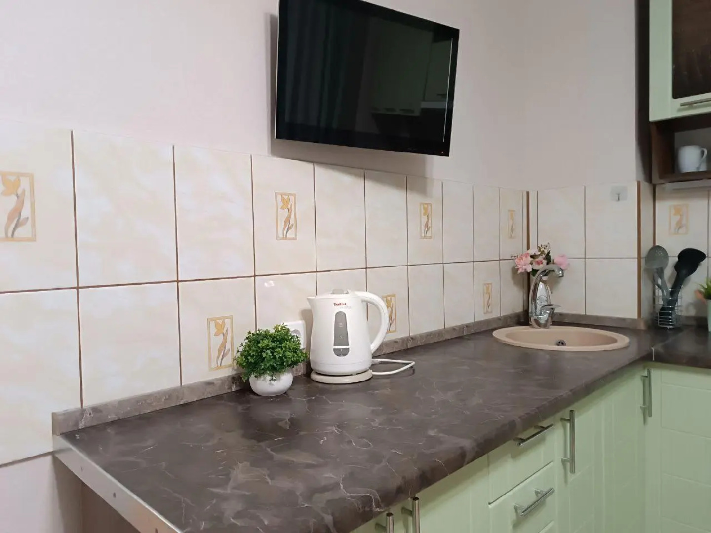 Две Подушки на улице Дуки 71