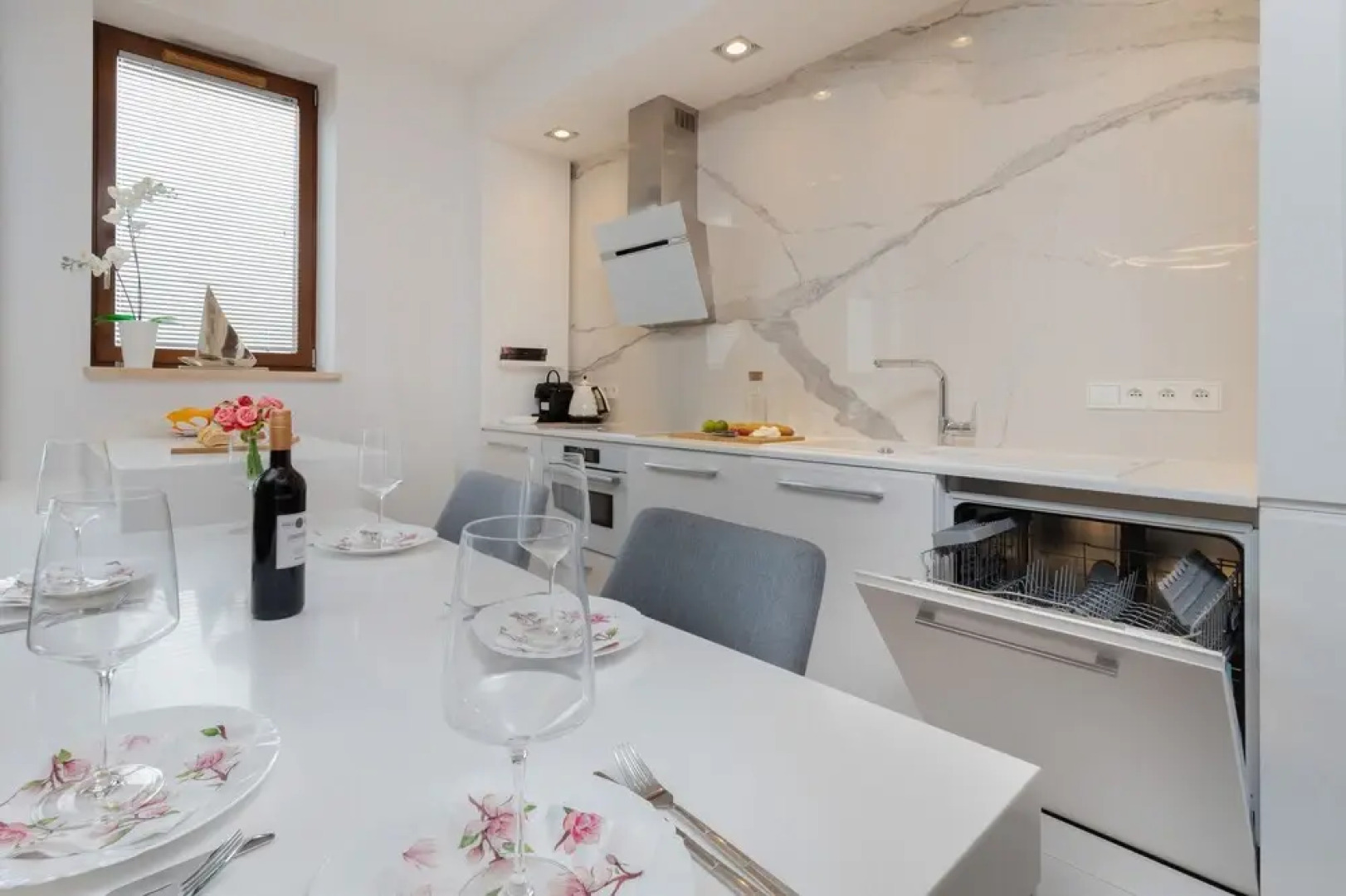 Apartment Sea Towers Gdynia by Renters