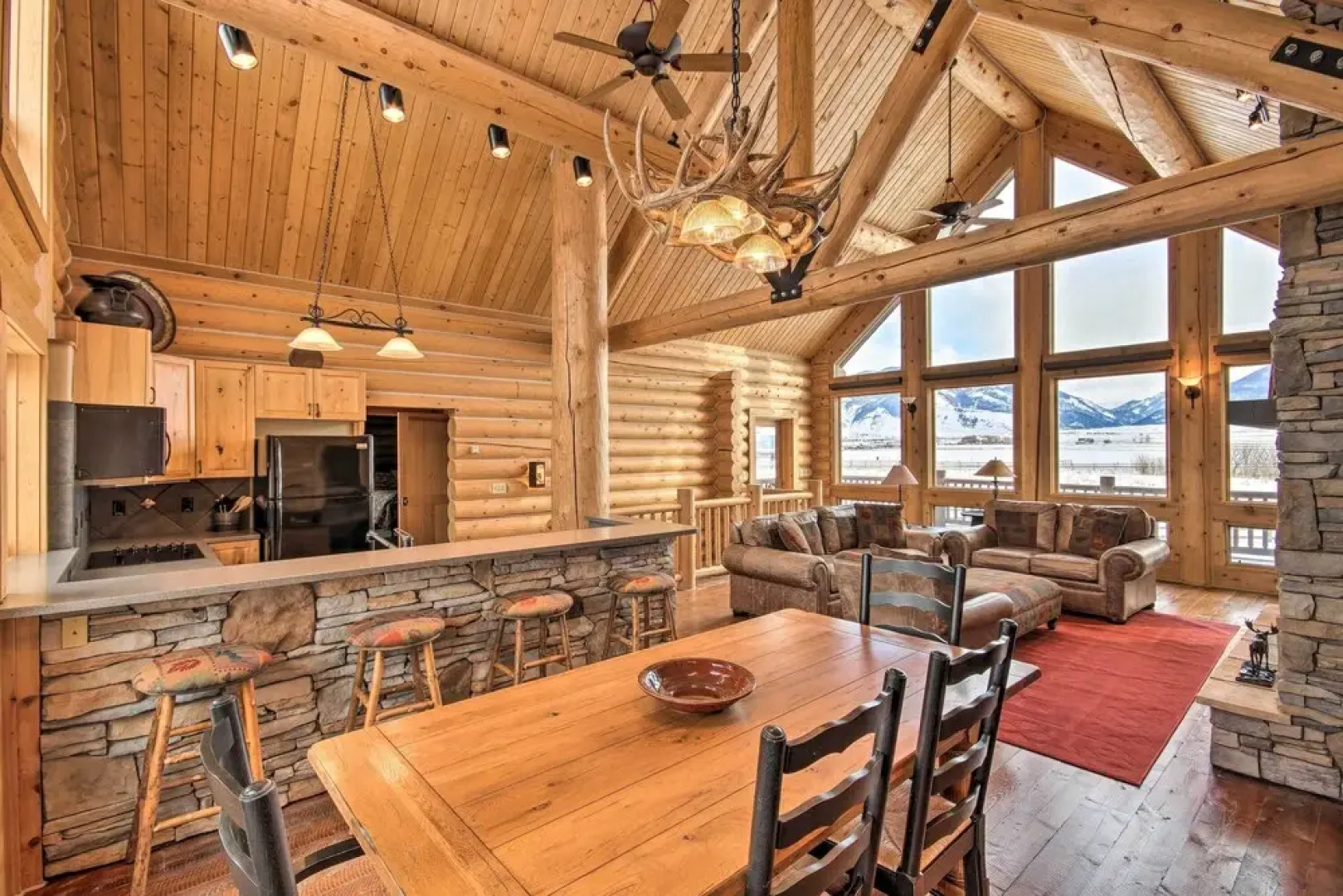 Rustic Livingston Home w/ Deck + Mtn Views!
