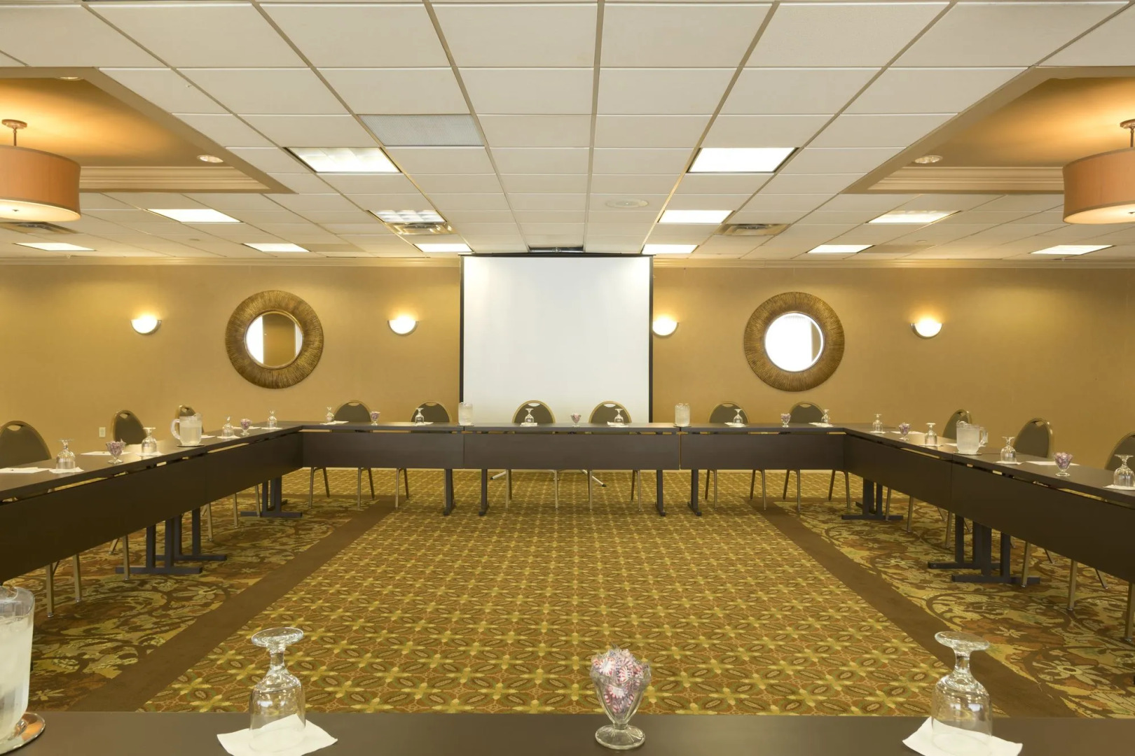 DoubleTree by Hilton Washington Meadow Lands Casino Area