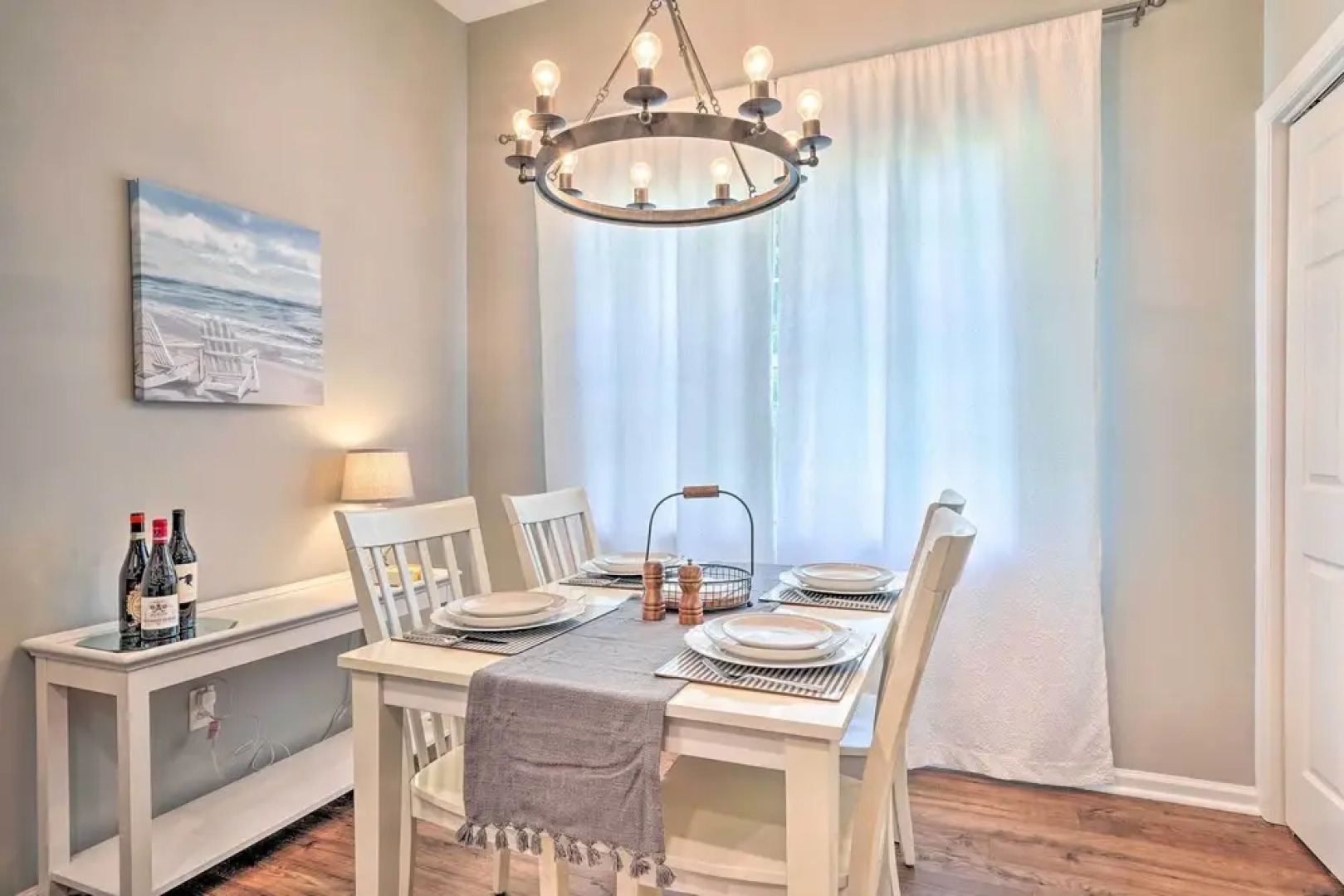 Modern Retreat - 4 Miles to Isle of Palms Beach!