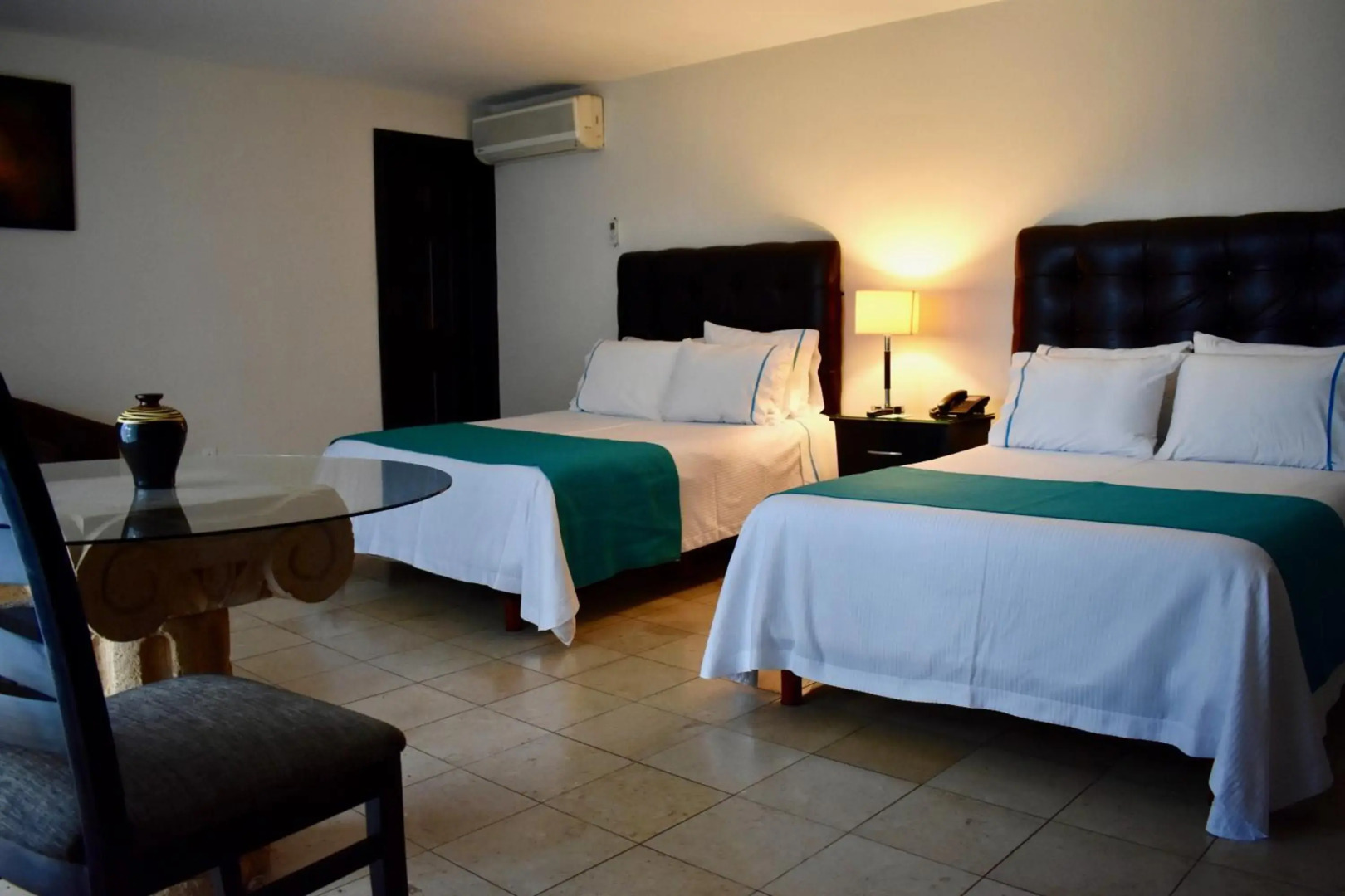 Country Hotel and Suites