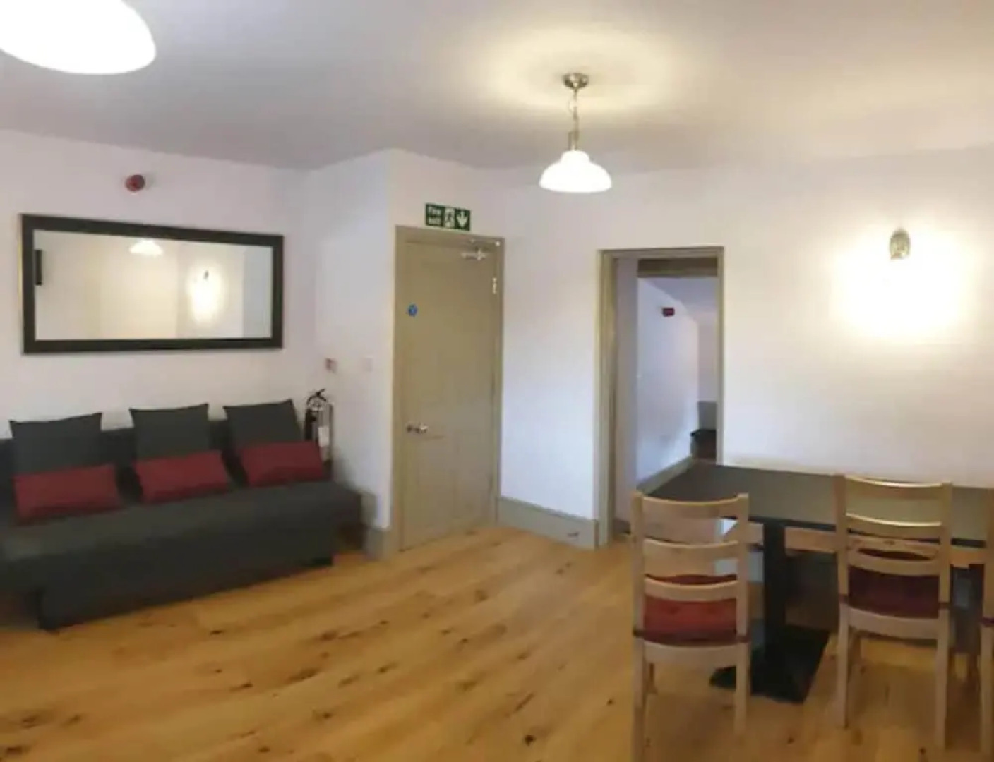 Sparks - Family Suite in Canalside Guesthouse